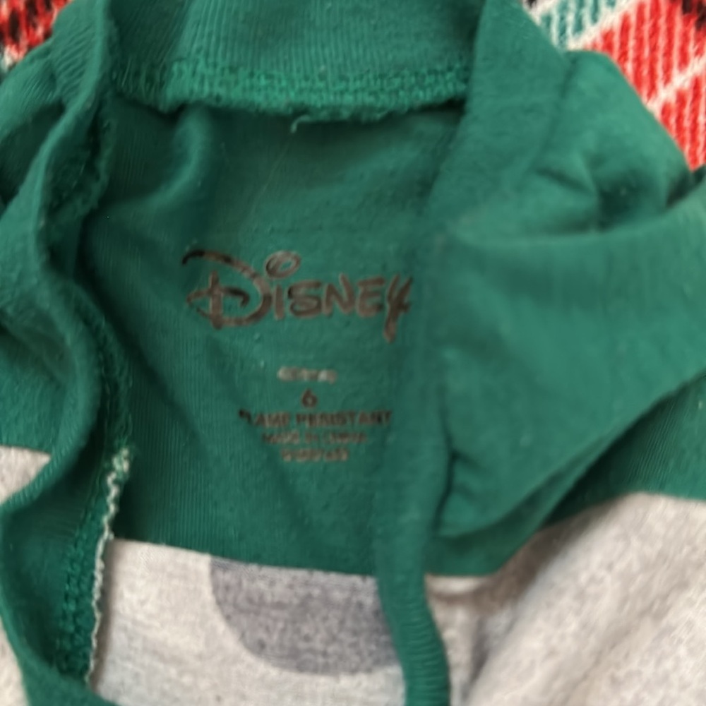 3 pairs Disney Christmas pajamas size 6 - Picture 8 of 9